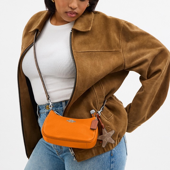 New🍊Coach Teri Orange Mini Crossbody Bag With Star Charm - Picture 5 of 6